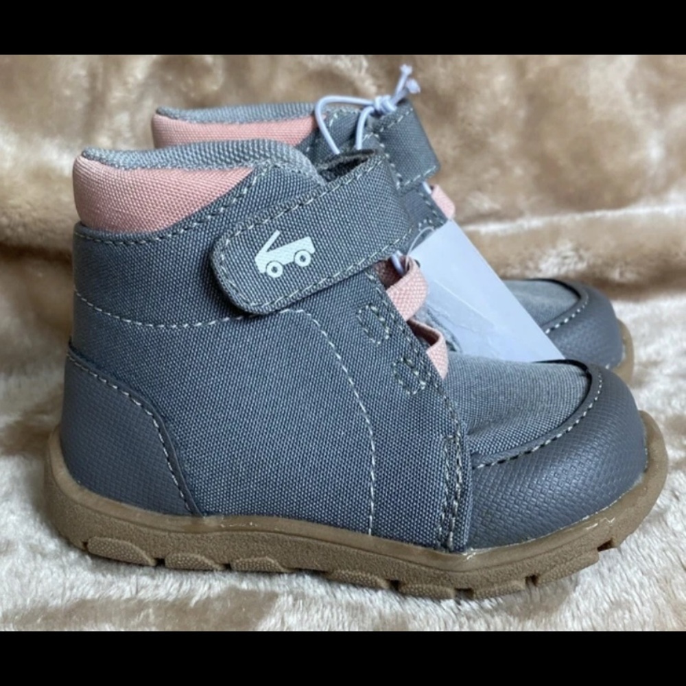 See Kai Run Gray and Pink Ankle Boots with Velcro Closure